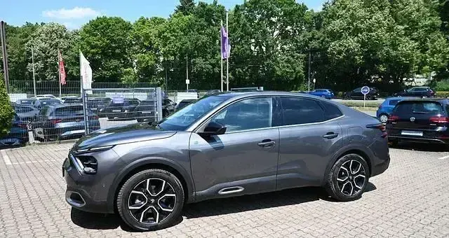 Gebraucht Citroën e-C4 100 kW (136 PS) 2024 Grau Limousine