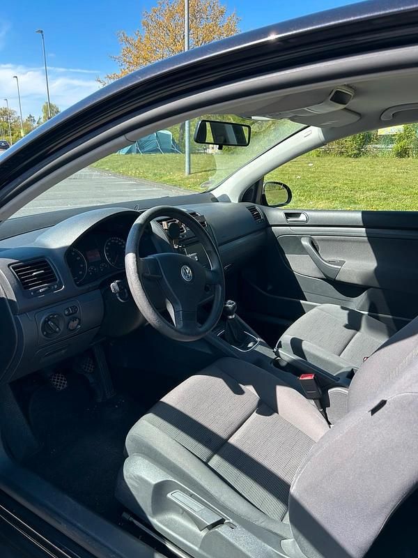 Usata VW Golf V 80 CV (58 kW) 2007 Nero Utilitaria