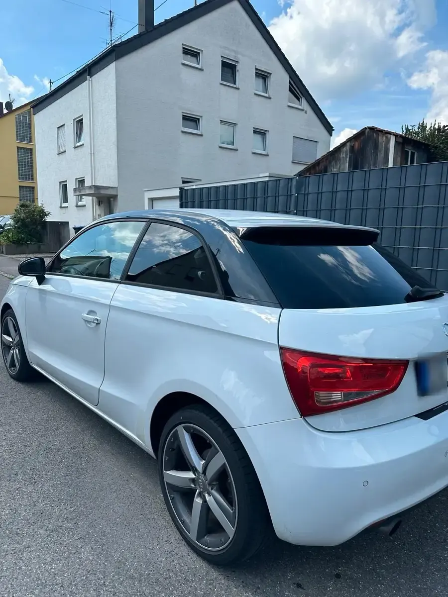 Usata Audi A1 105 CV (77 kW) 2012 Bianco Utilitaria