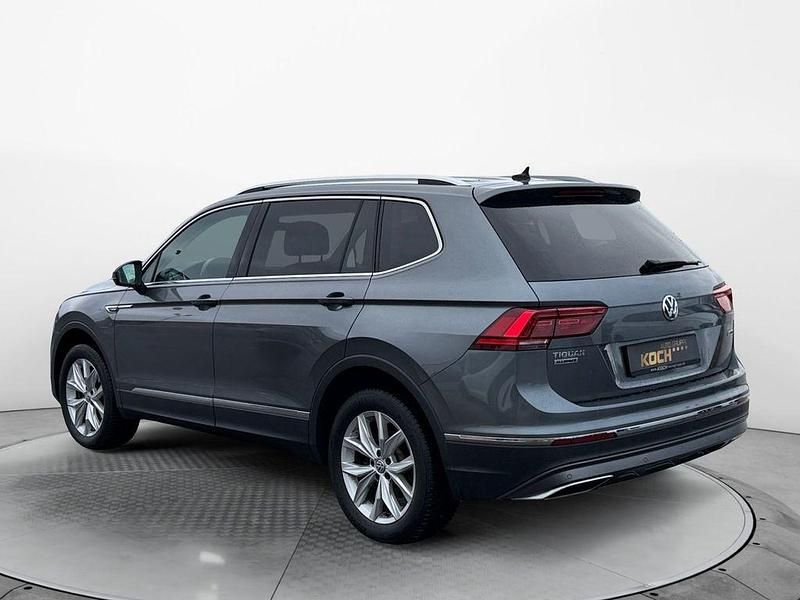 Gebraucht VW Tiguan Allspace Highline 150 PS (110 kW) 2020 Grau SUV