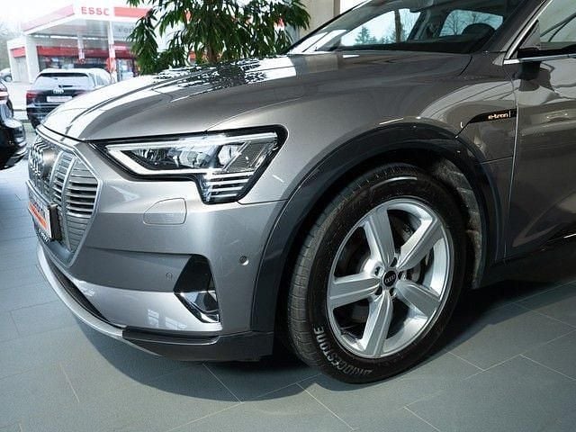 Gebraucht Audi e-tron Advanced Plus 230 kW (313 PS) 2020 Grau SUV
