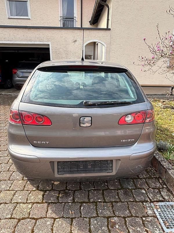 Second-hand Seat Ibiza 75 CP (55 kW) 2006 Argintiu Hatchback