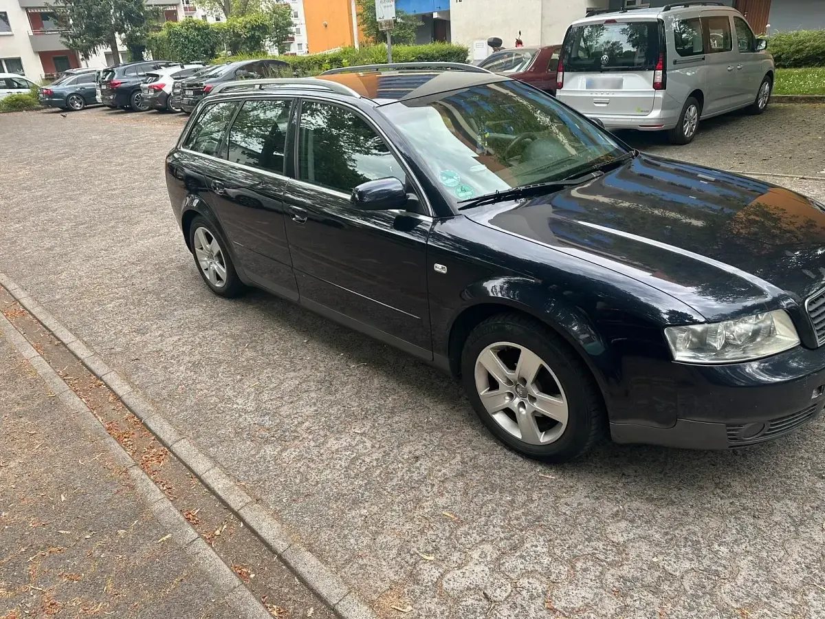 Gebraucht Audi A4 131 PS (96 kW) 2002 Blau Kombi