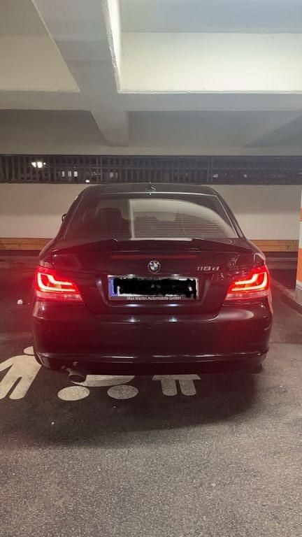 Gebraucht BMW 118 143 PS (105 kW) 2011 Schwarz Kleinwagen