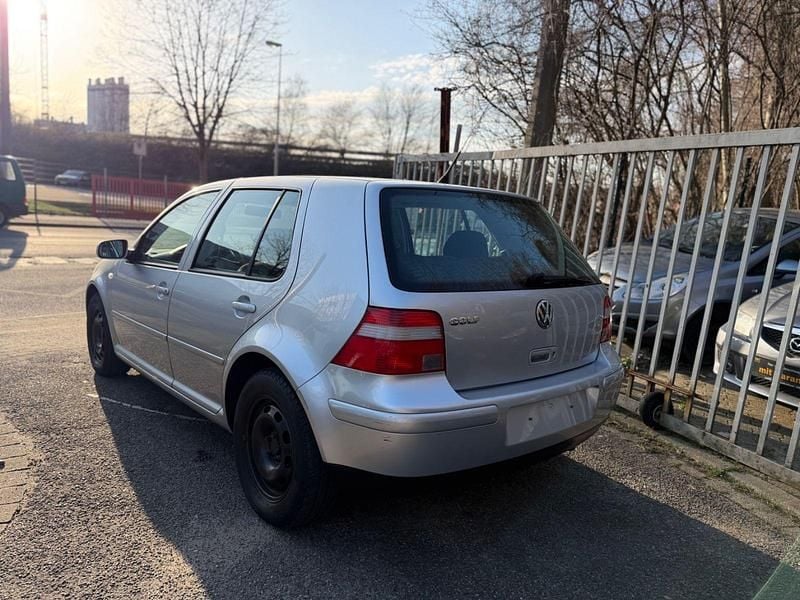 Gebraucht VW Golf IV Trendline 75 PS (55 kW) 2004 Silber Kleinwagen