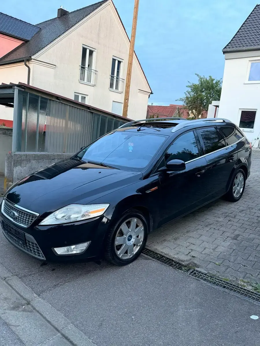 Usado Ford Mondeo 175 CV (128 kW) 2010 Negro Familiar