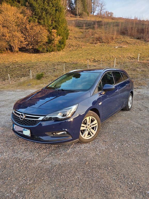 Gebraucht Opel Astra Sport 105 PS (77 kW) 2018 Blau Kombi