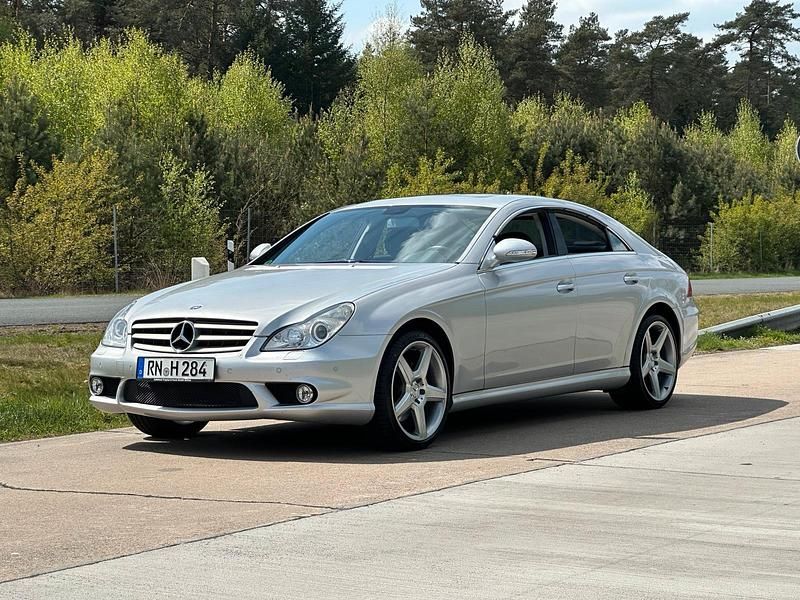 Silber Gebraucht 2007 Mercedes CLS350 AMG Limousine | 15.500 € - Bild 1/4