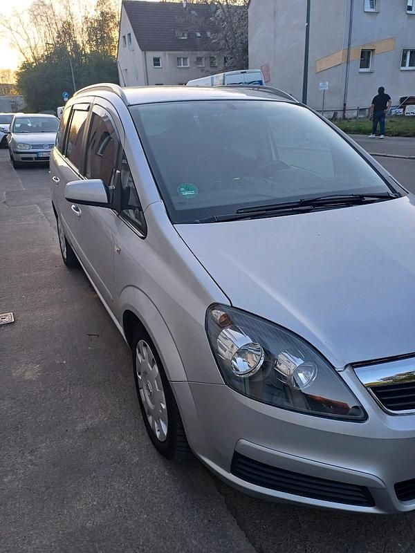 Silber Gebraucht 2006 Opel Zafira Limousine | 1.300 € (Fairer Preis) - Bild 1/4