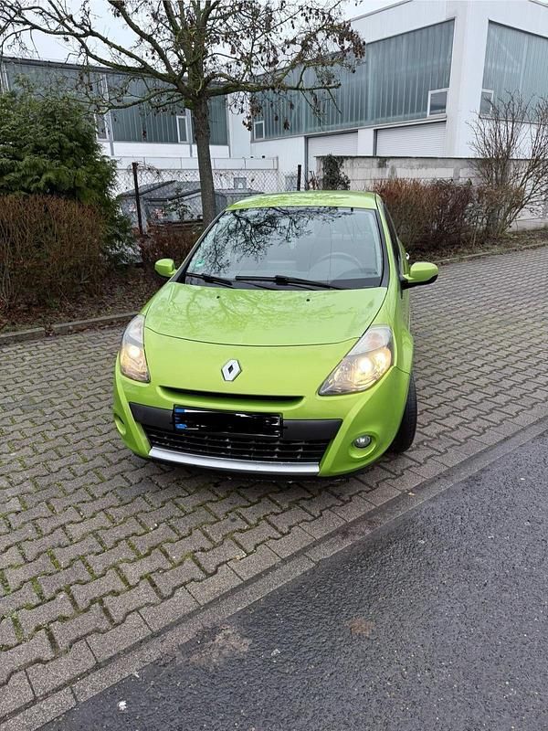 Gebraucht Renault Clio II Expression 75 PS (55 kW) 2009 Grün Kleinwagen