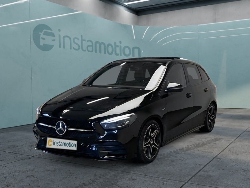 Schwarz Gebraucht 2022 Mercedes B200 AMG Van / Kleinbus | 33.050 € - Bild 1/4