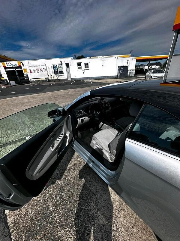 Silber Gebraucht 2007 VW Eos Cabrio | 4.771 € (Fairer Preis) - Bild 1/4