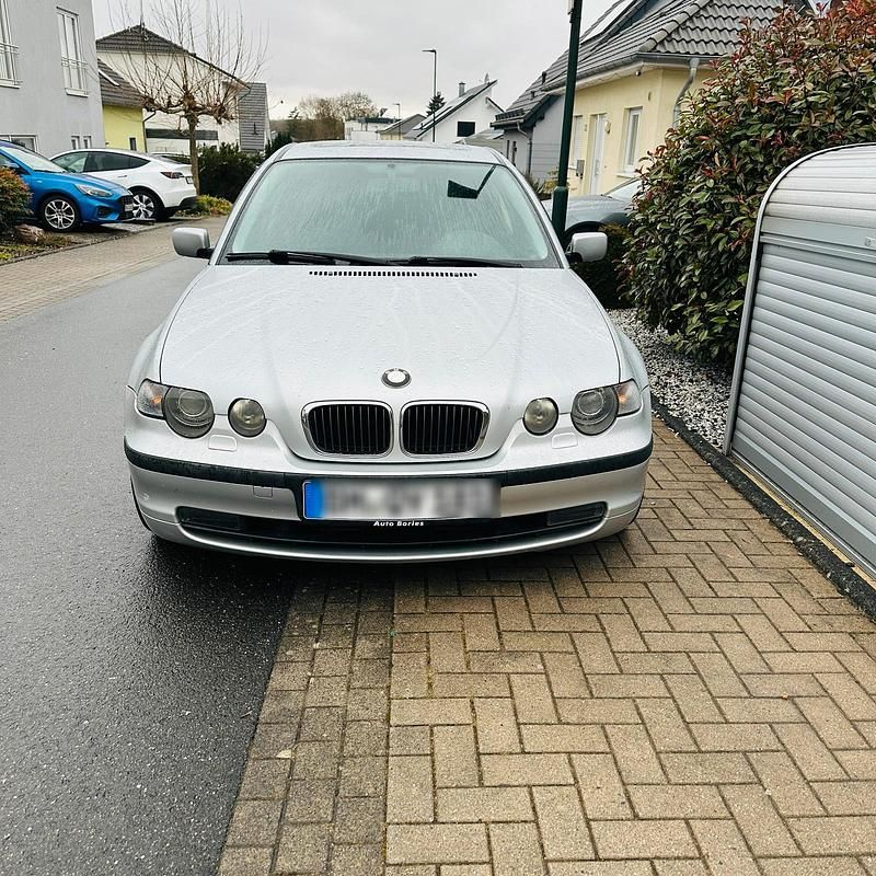 Gebraucht BMW 320 150 PS (110 kW) 2023 Silber Coupé