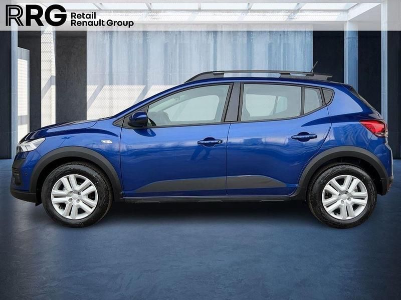 Gebraucht Dacia Sandero Expression 101 PS (74 kW) 2024 Stahlblau (blau) Limousine