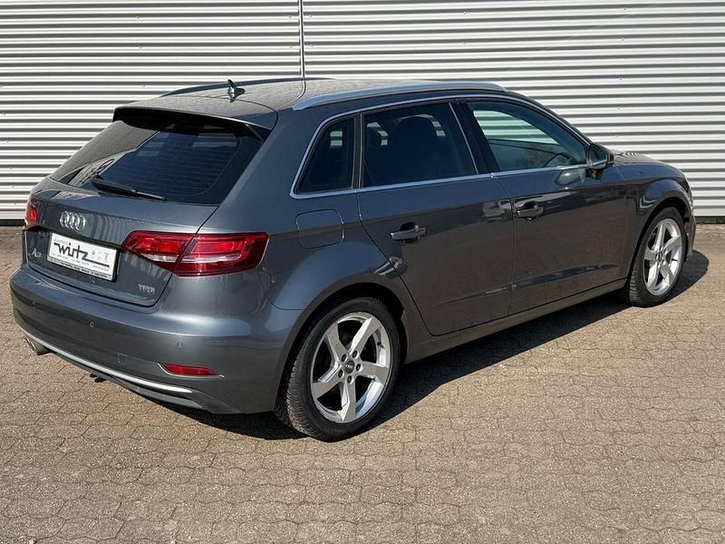 Gebraucht Audi A3 Sport 150 PS (110 kW) 2018 Grau Limousine