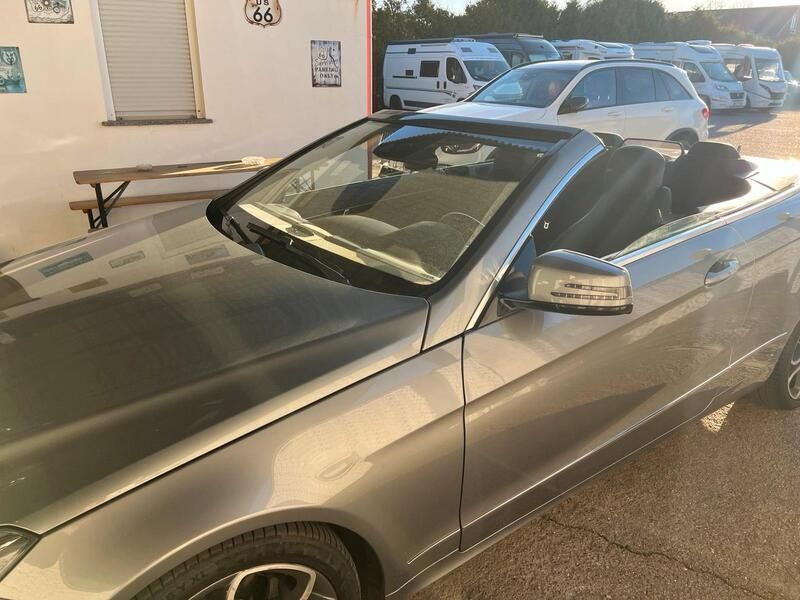 Andere außenfarben Gebraucht 2015 Mercedes 200 Cabrio | 19.999 € - Bild 1/4