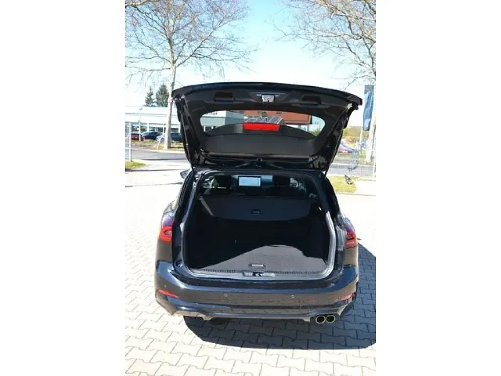 Gebraucht Ford Focus 125 PS (91 kW) 2024 Obsidanschwarz (metallic) Kombi