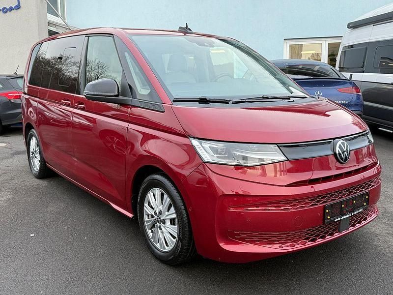 Gebraucht VW Multivan 204 PS (150 kW) 2024 Rot Van