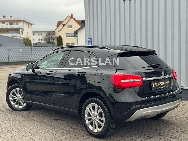 Gebraucht Mercedes GLA220 177 PS (130 kW) 2015 Schwarz SUV