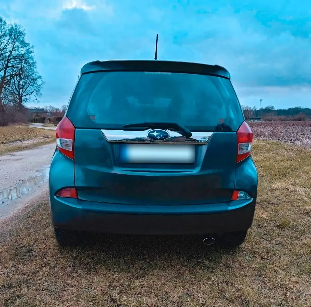 Gebraucht Subaru Trezia Comfort 90 PS (66 kW) 2012 Grau Kleinwagen