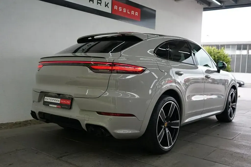 Second-hand Porsche Cayenne 462 CP (339 kW) 2021 Gri SUV