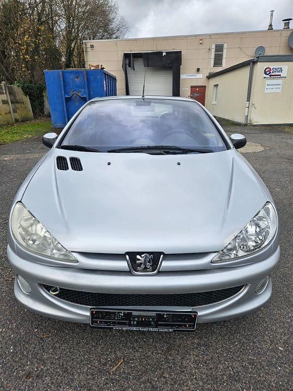 Silber Gebraucht 2004 Peugeot 206 CC Quiksilver Cabrio | 900 € (Superpreis) - Bild 1/4