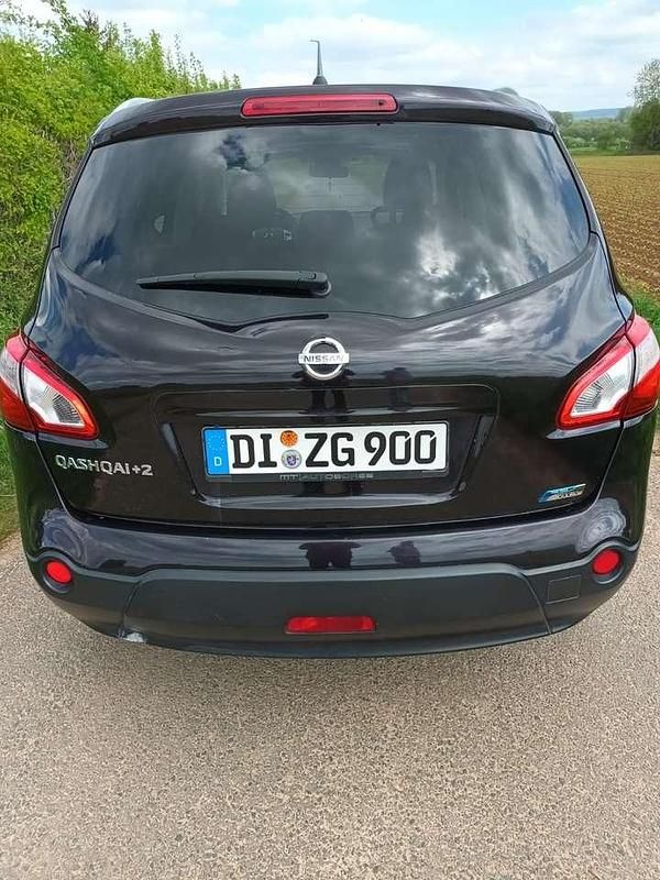 Schwarz Gebraucht 2012 Nissan Qashqai +2 I-Way SUV | 6.555 € (Fairer Preis) - Bild 1/4
