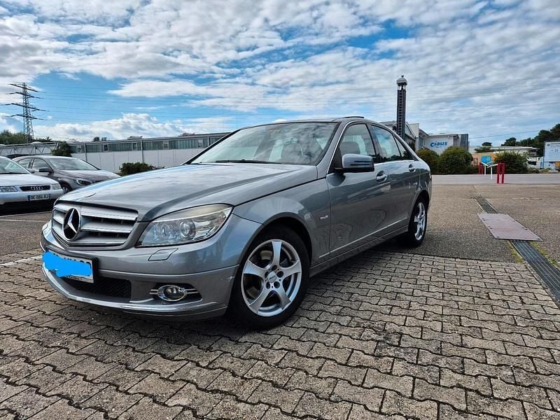 Silber Gebraucht 2008 Mercedes C250 Avantgarde Limousine | 8.699 € (Fairer Preis) - Bild 1/4