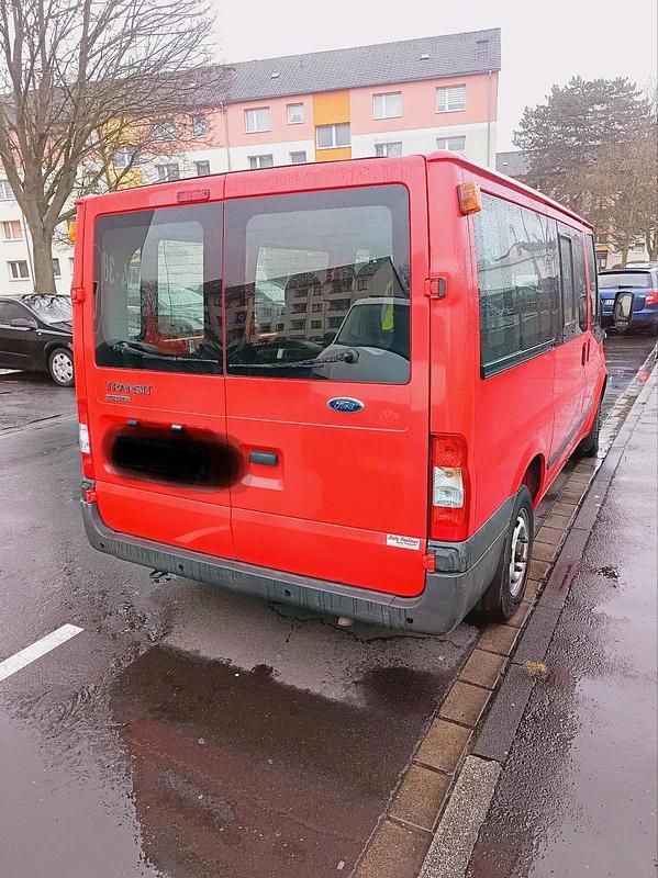 Gebraucht Ford Transit 100 PS (73 kW) 2013 Rot Van / Kleinbus