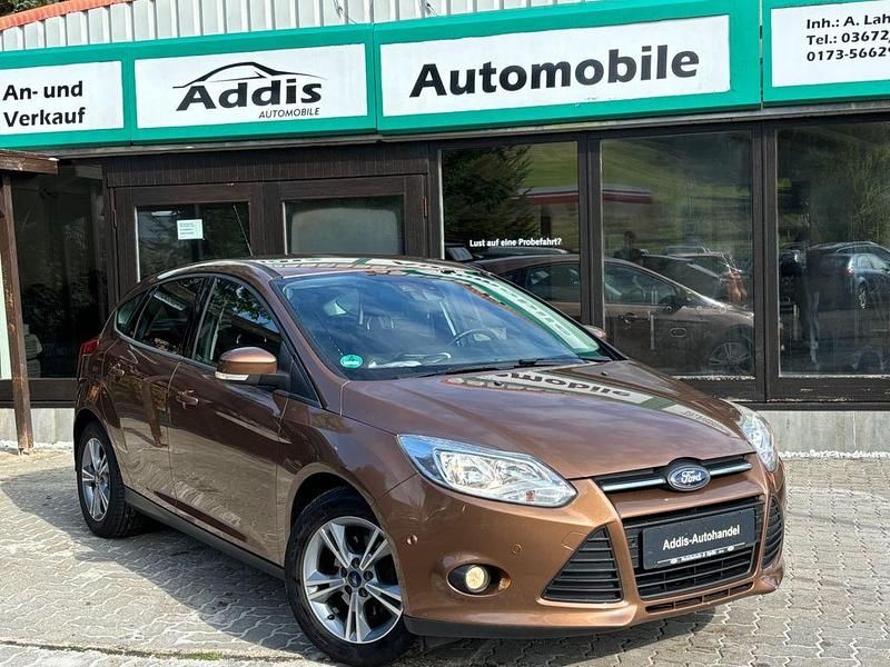 Braun Gebraucht 2013 Ford Focus SYNC Edition Limousine | 2.999 € (Superpreis) - Bild 1/4