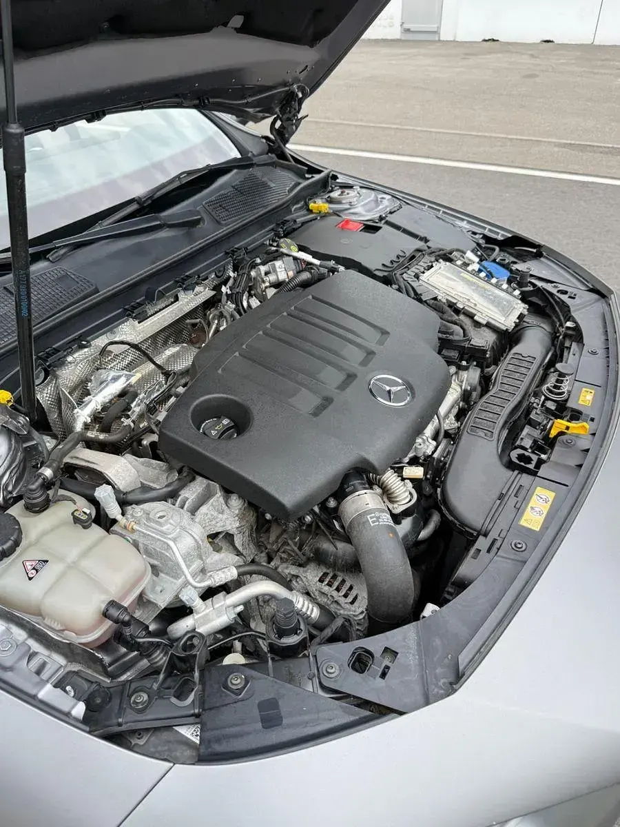 Gebraucht Mercedes CLA220 Shooting Brake 190 PS (139 kW) 2020 Grau Kombi