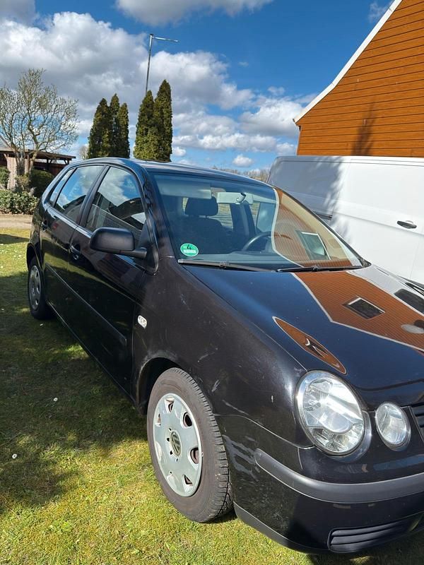 Gebraucht VW Polo 60 PS (44 kW) 2003 Schwarz Kleinwagen