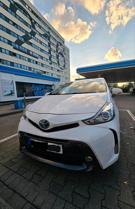 Gebraucht Toyota Prius+ 132 PS (97 kW) 2019 Weiß Van / Kleinbus