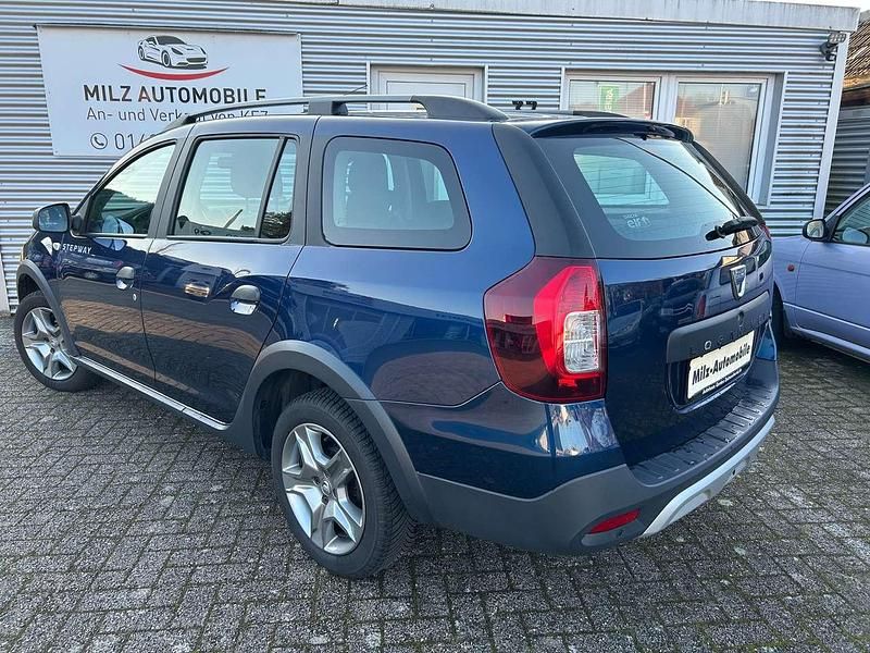 Gebraucht Dacia Logan Stepway 90 PS (66 kW) 2018 Blau cosmos Kombi