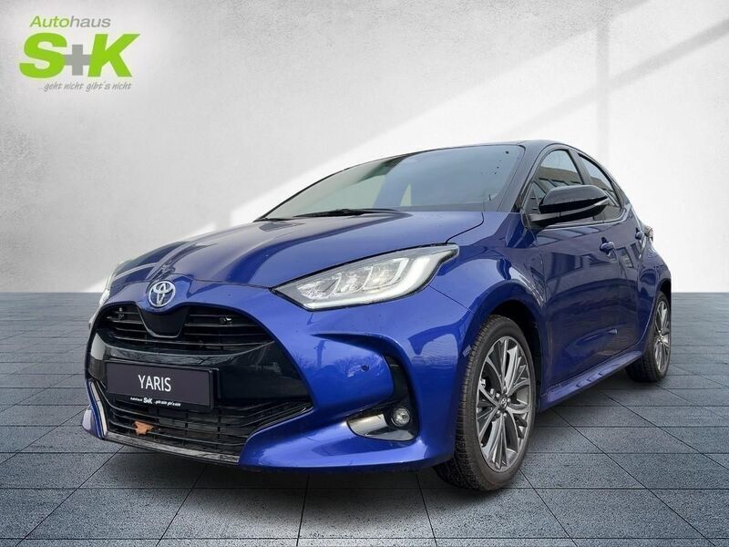 Juniper blue metallic, dach schwarz (schwarz) Neu 2025 Toyota Yaris Hybrid Style Kleinwagen | 27.980 € (Fairer Preis) - Bild 1/4