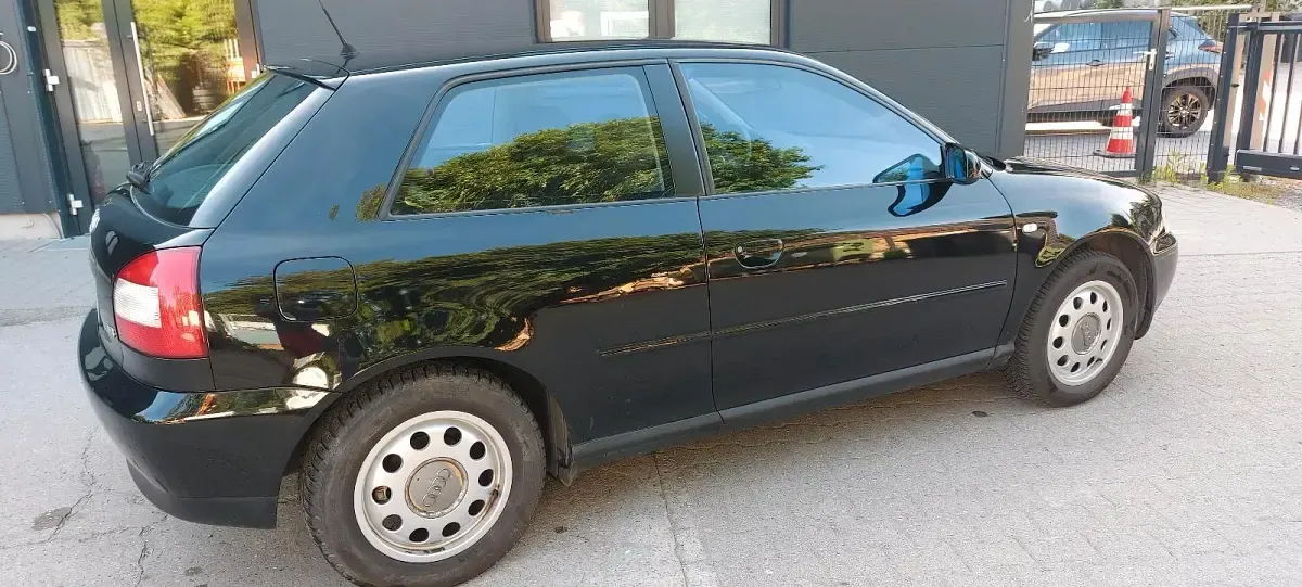 Gebraucht Audi A3 101 PS (74 kW) 2001 Schwarz Kleinwagen