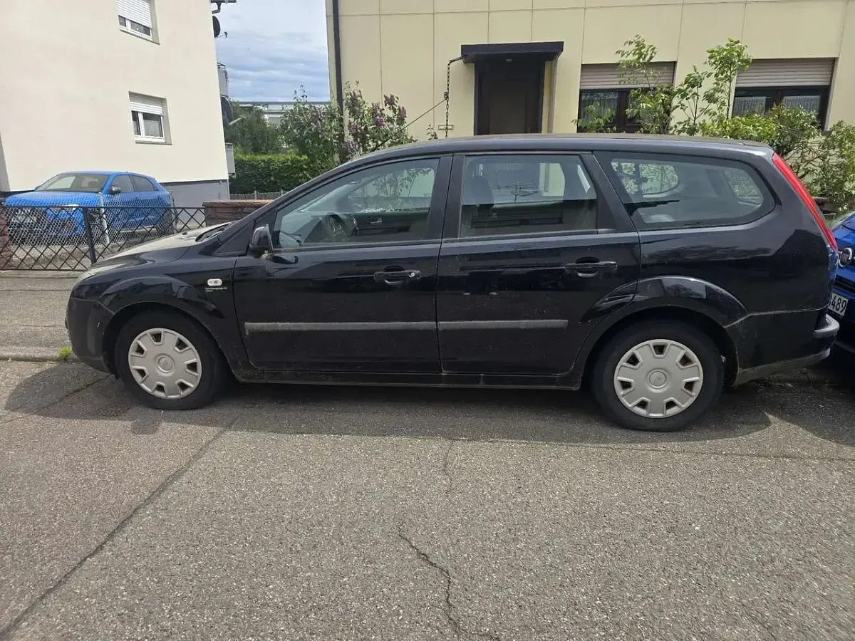 Gebraucht Ford Focus Ambiente 80 PS (58 kW) 2007 Limousine