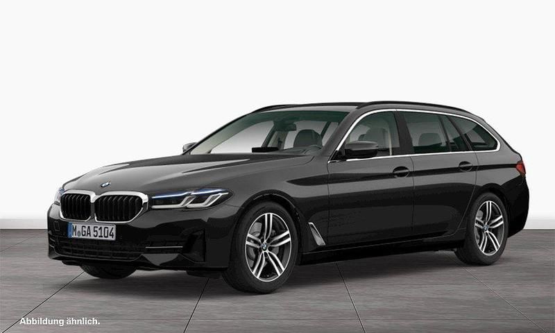 Gebraucht BMW 540 340 PS (250 kW) 2022 Saphirschwarz metallic Kombi