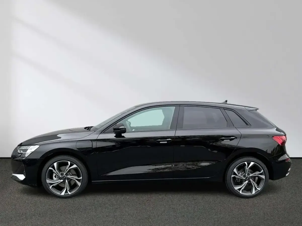 Gebraucht Audi A3 Advanced 204 PS (150 kW) 2025 Brillantschwarz Limousine