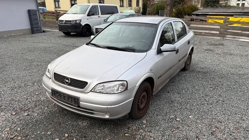Silber Gebraucht 1999 Opel Astra Comfort Limousine | 290 € (Superpreis) - Bild 1/4