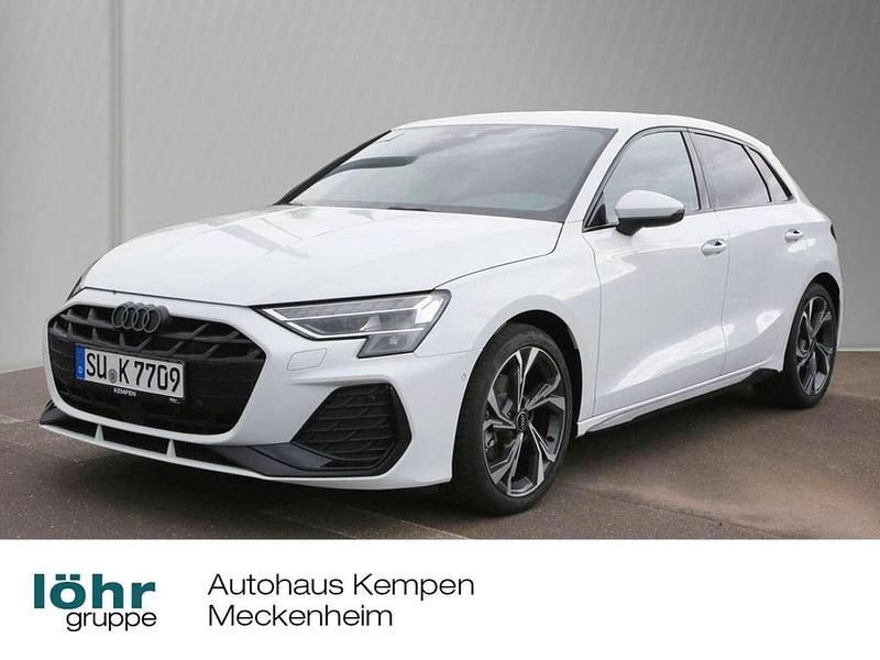Gletscherweiß metallic Gebraucht 2025 Audi A3 Sportback S-Line Limousine | 40.990 € (Fairer Preis) - Bild 1/4