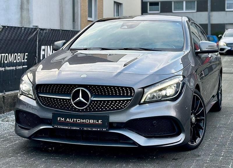 Grau Gebraucht 2016 Mercedes CLA220 Shooting Brake AMG line Kombi | 12.990 € (Etwas zu teuer) - Bild 1/4