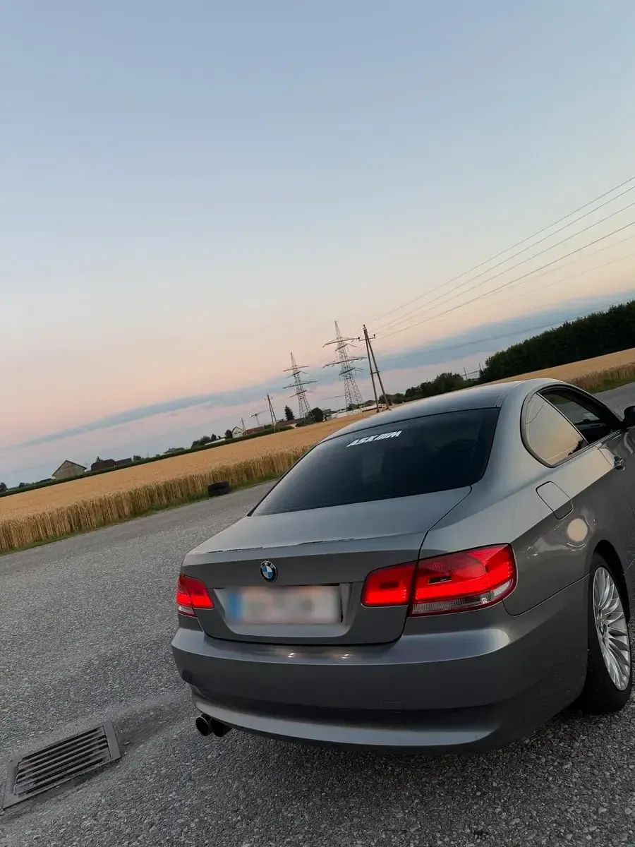 Gebraucht BMW 320 170 PS (125 kW) 2008 Grau Coupé