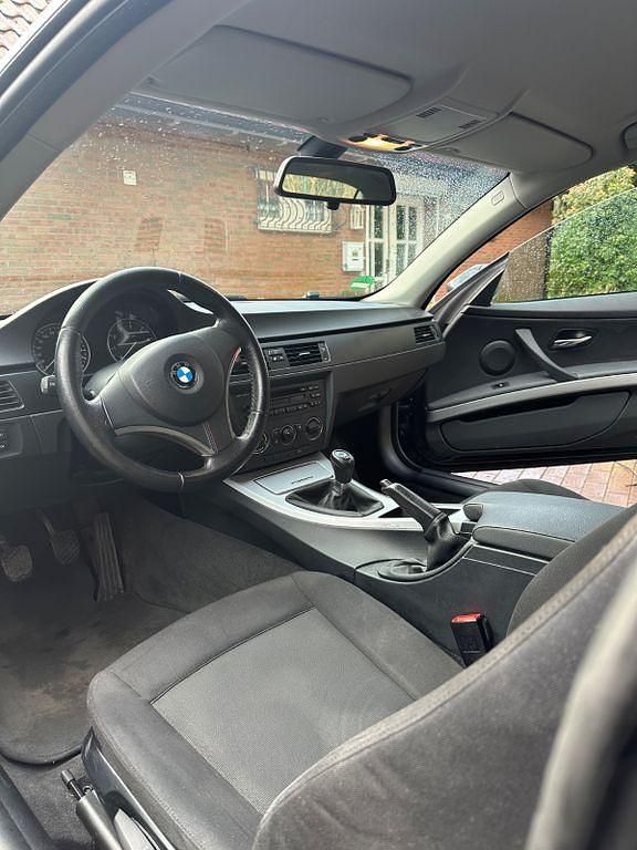 Gebraucht BMW 320 170 PS (125 kW) 2007 Grün Coupé