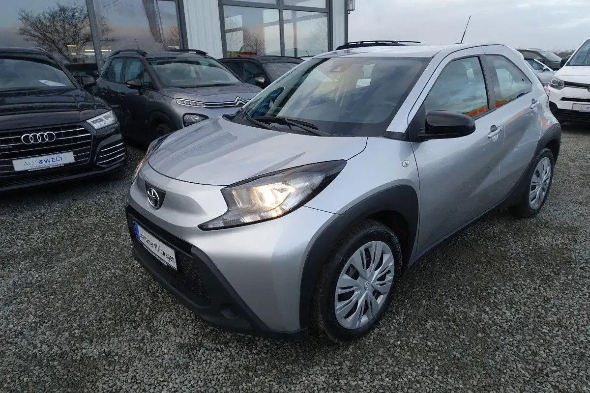 Gebraucht Toyota Aygo 72 PS (52 kW) 2022 Silber Kleinwagen