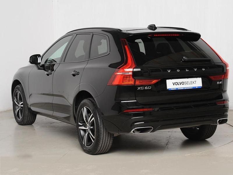 Gebraucht Volvo XC60 R-Design 197 PS (144 kW) 2021 Black stone SUV