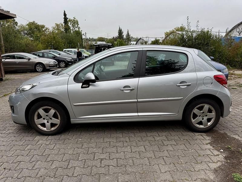 Grau Gebraucht 2010 Peugeot 207 Premium Kleinwagen | 2.980 € (Superpreis) - Bild 1/4