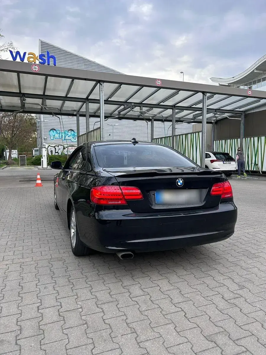 Używany BMW 318 143 KM (105 kW) 2012 Czarny Coupe