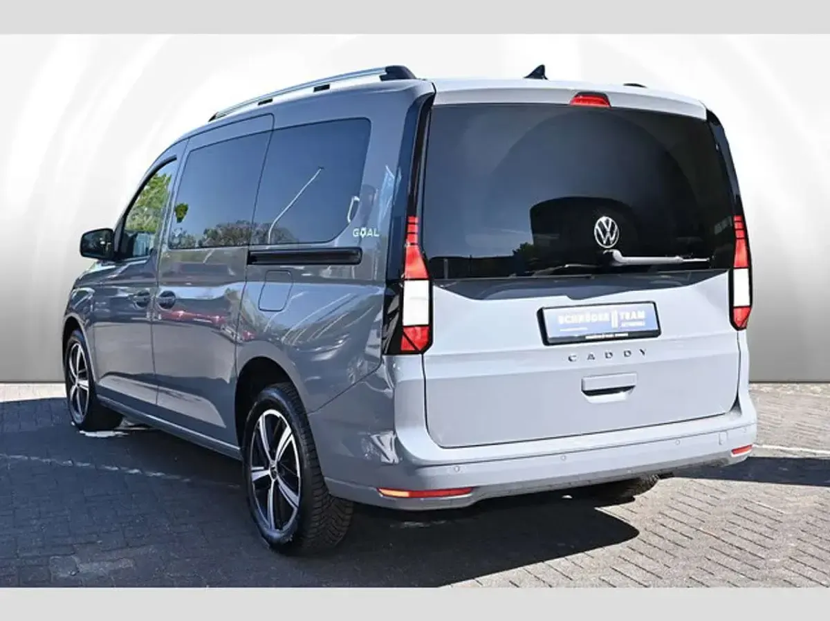 Gebraucht VW Caddy Maxi Goal 122 PS (89 kW) 2024 Grau Van / Kleinbus