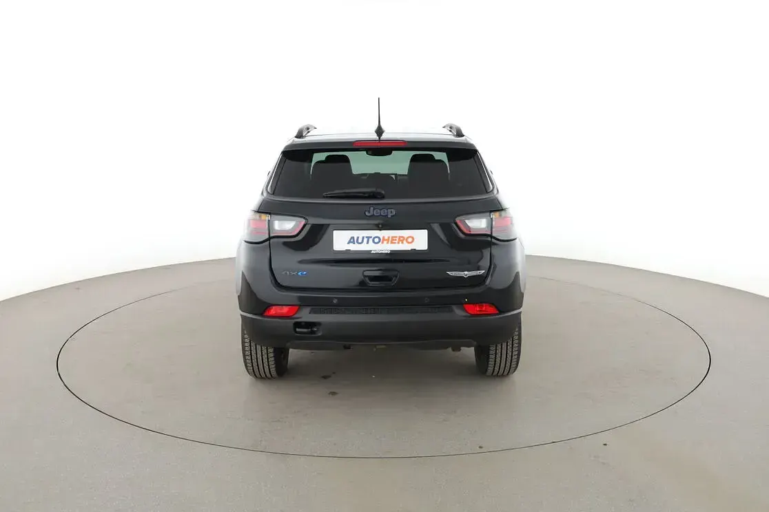 Gebraucht Jeep Compass Trailhawk 241 PS (177 kW) 2021 Schwarz SUV